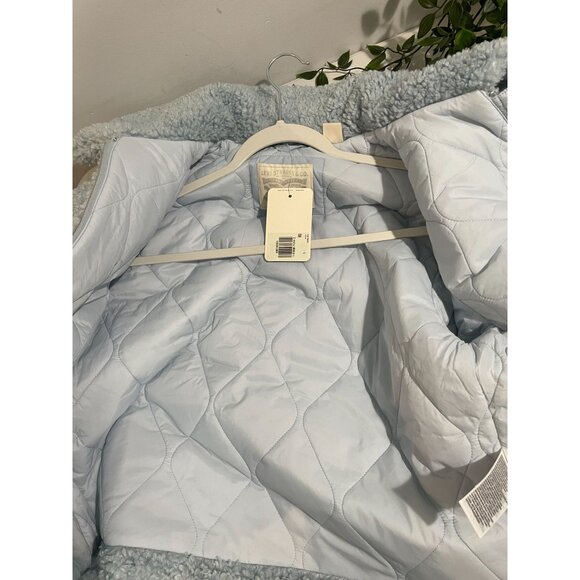 Levis Light Blue Faux Fur Sherpa Jacket Womens S Polyester Quilted Lining Warm - Picture 11 of 16